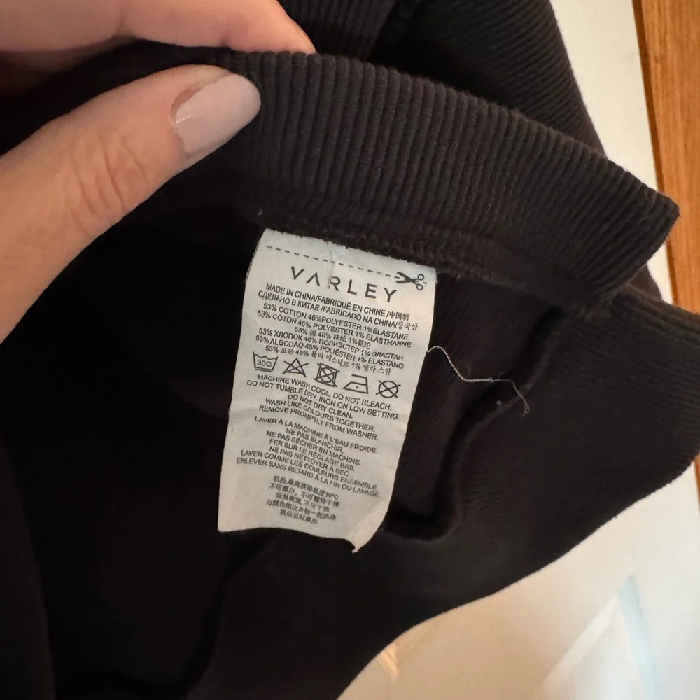 Varley Black Sweatshirt with Gold Zippers - Picture 8 of 14